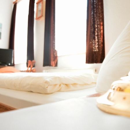 Pension Am Alten Markt Halle  Kamer foto