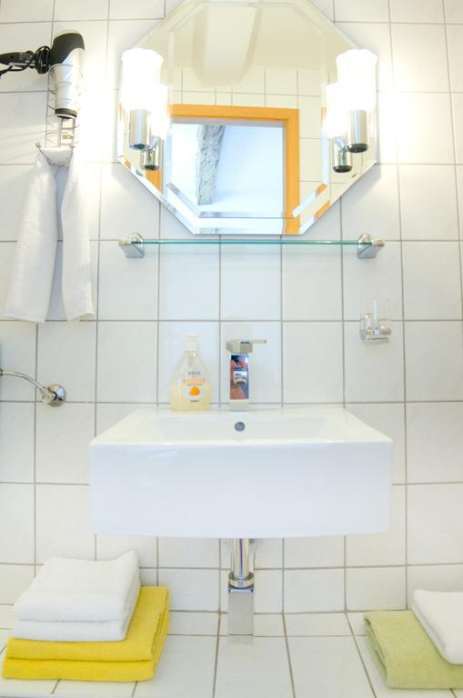 Pension Am Alten Markt Halle  Kamer foto